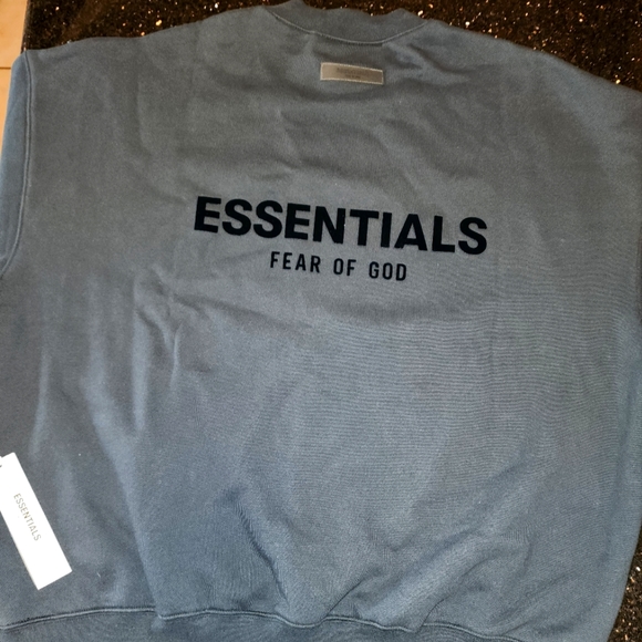 ESSENTIALS(fear of God) LARGE Blk - Picture 2 of 4